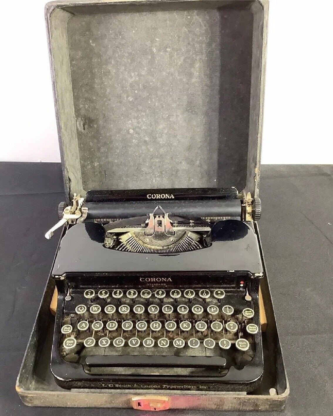 Antique 1930s Smith Corona Standard Glossy Typewriter