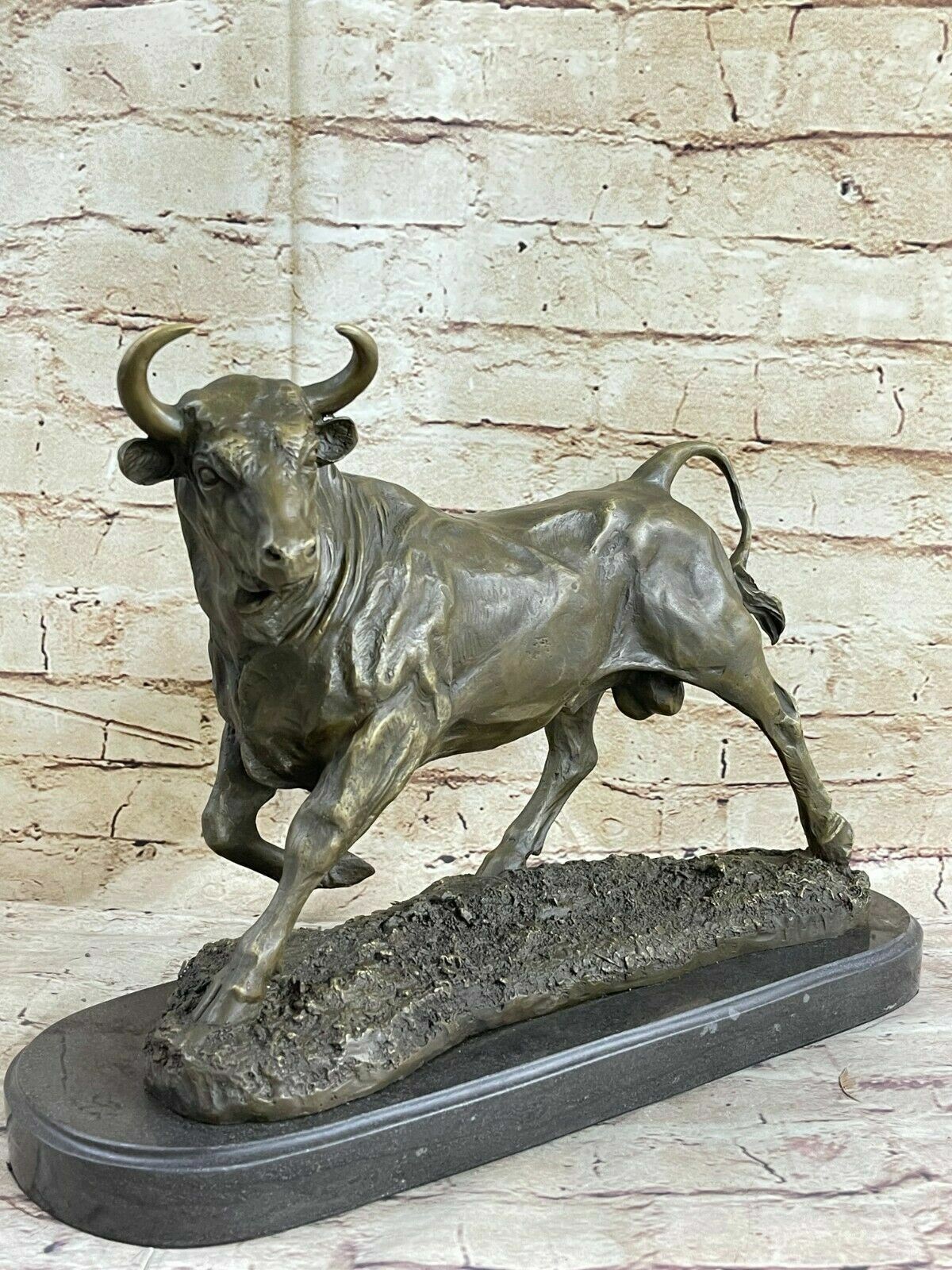 Large Signed Brown Patina Stock Market Bull Arena Bullfight European Bronze Gift