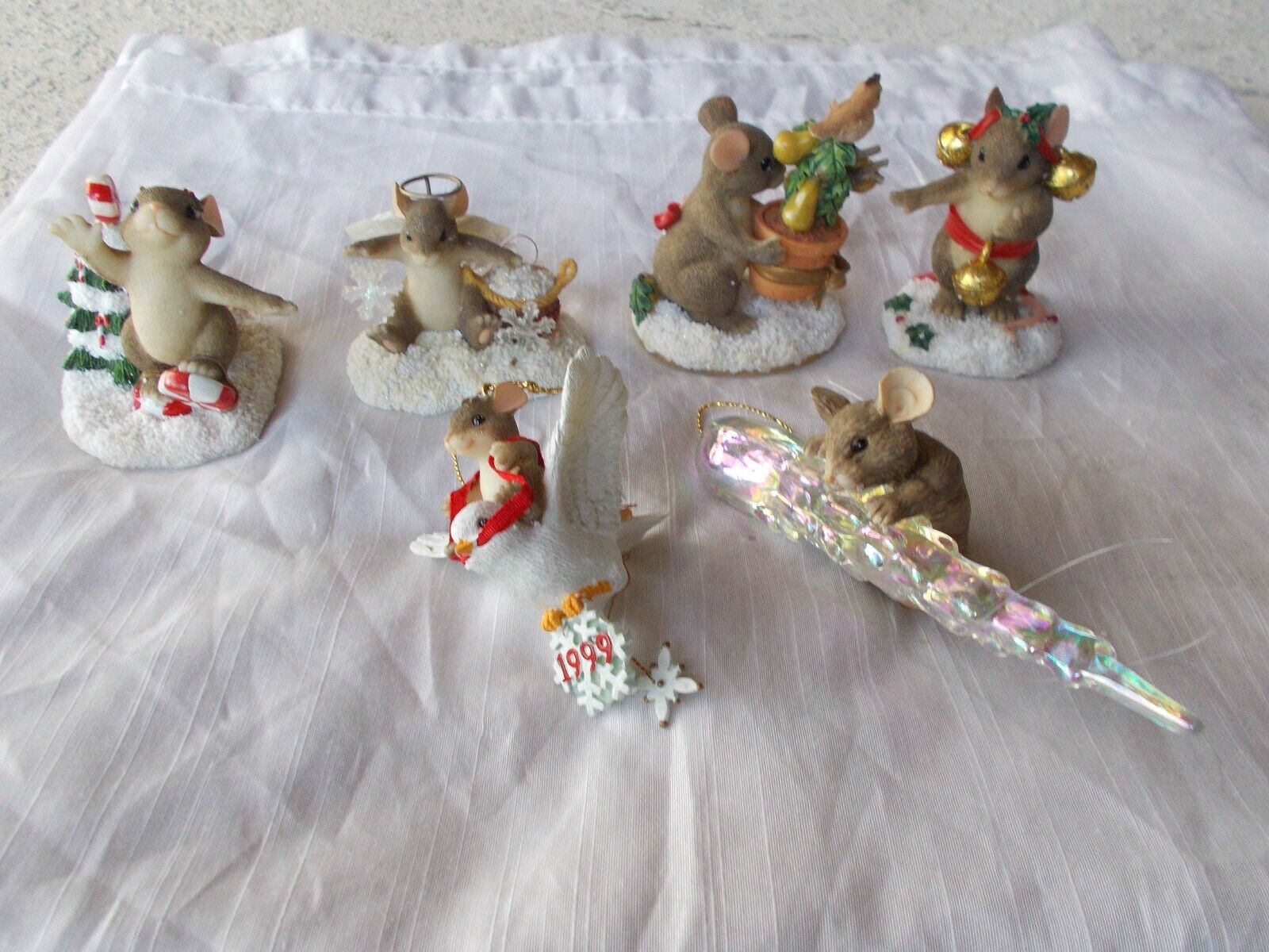 Silvestri MACKENZIE ON ICE Ornament and 5Fitz Floyd CHARMING TAILS Mouse Figures