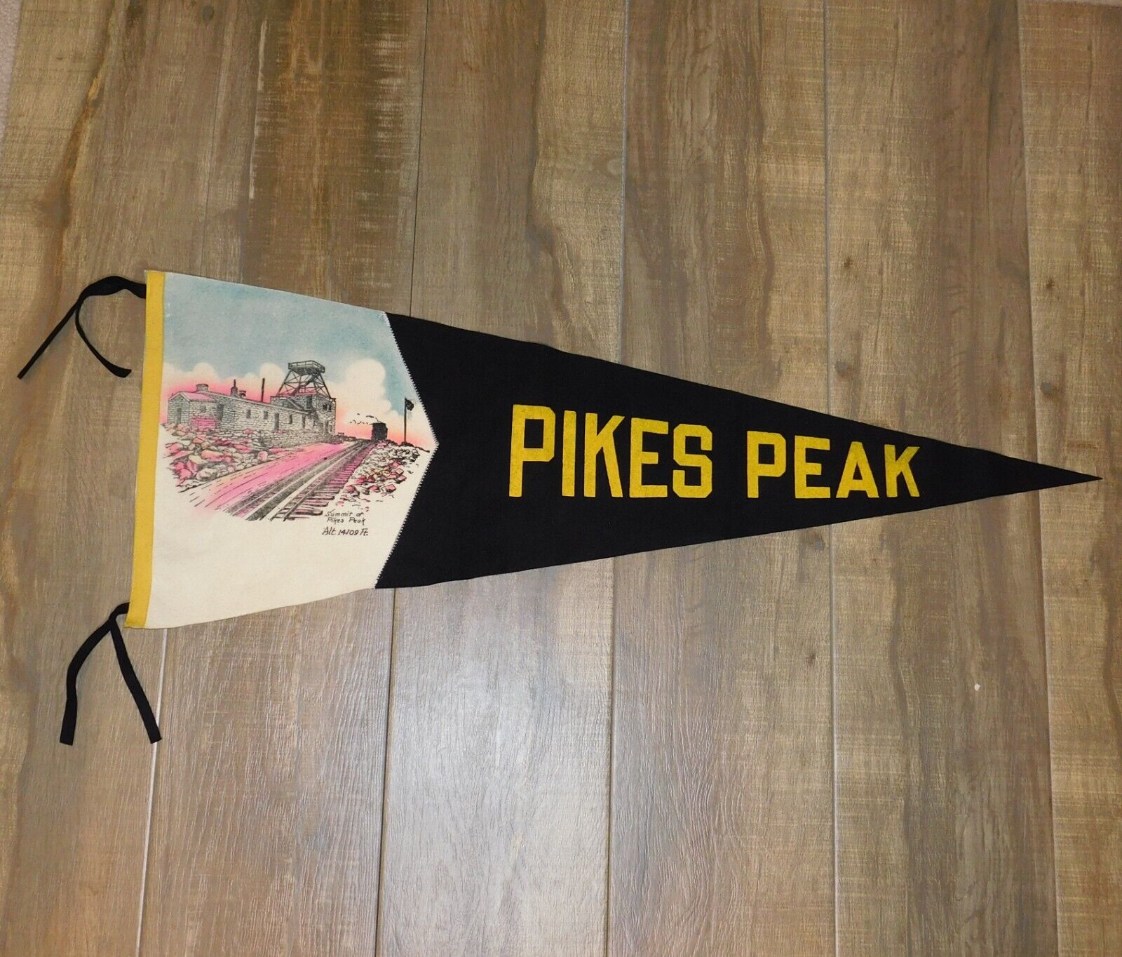 Vintage PIKES PEAK SUMMIT 14109 Colorado 2 Pieces Sewn 36 X 13 XL Pennant Banner