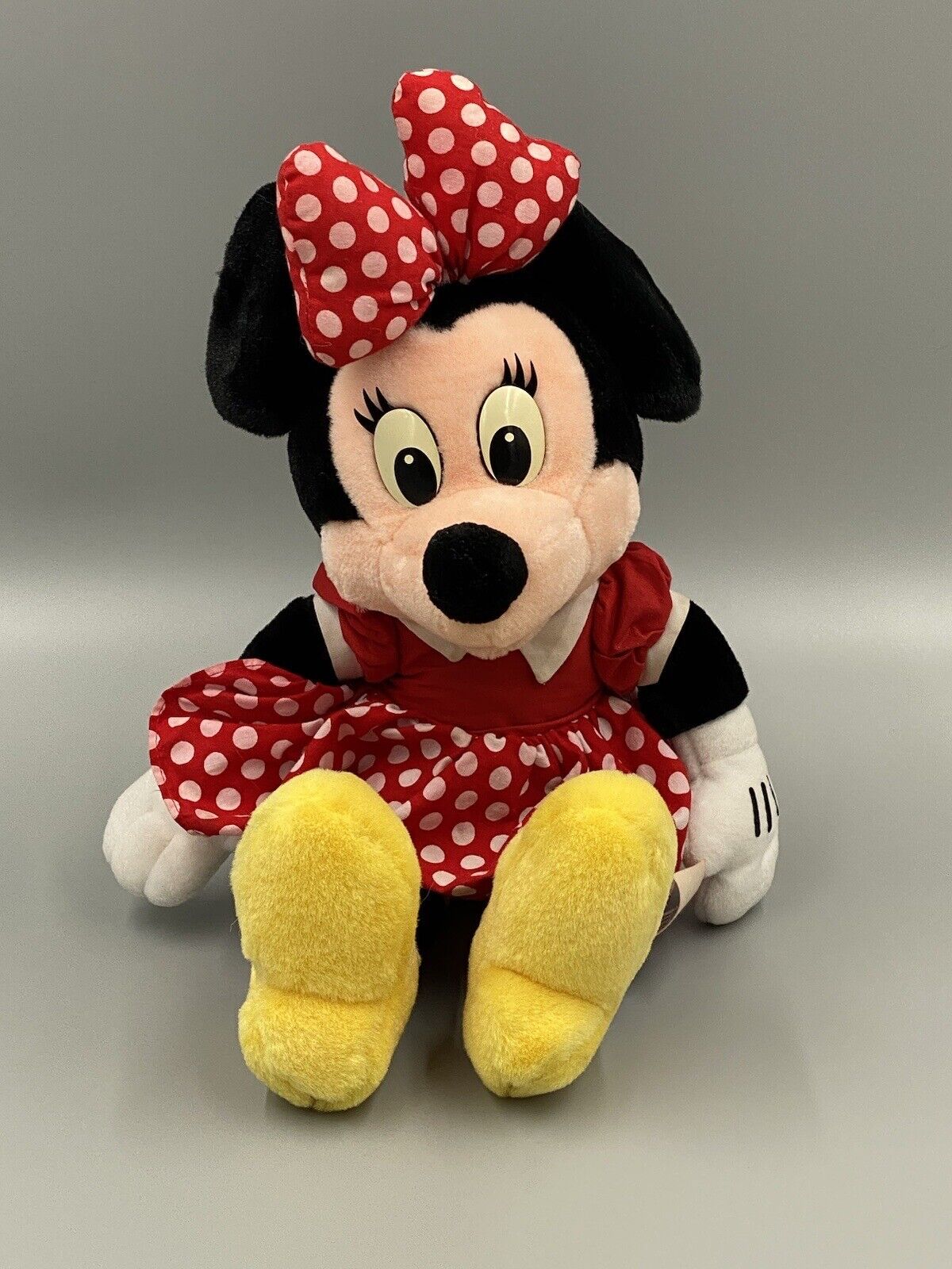 Vtg Walt Disney World Disneyland 17” Minnie Mouse Plush W/ Polka Dot Dress