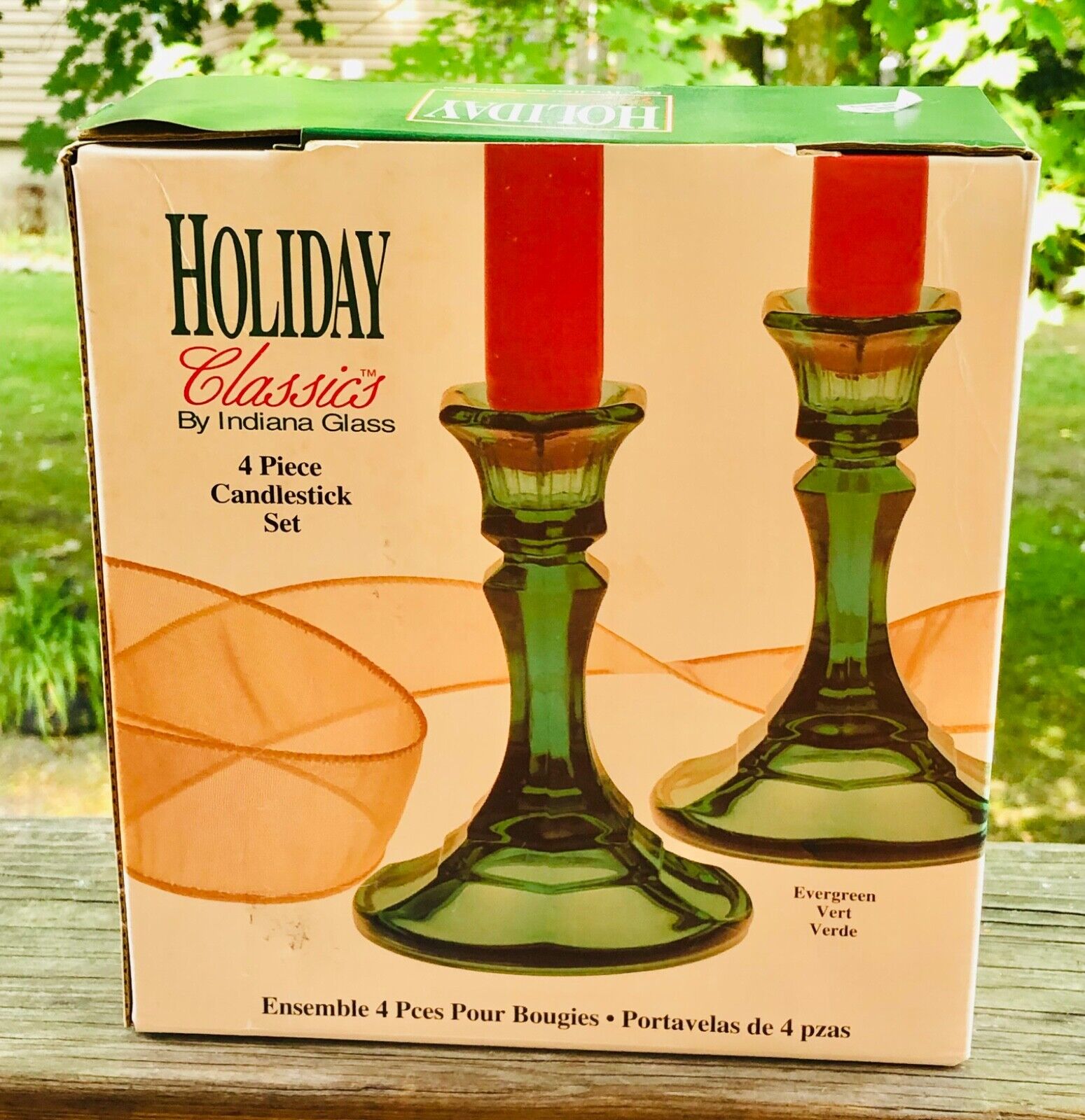 Holiday Classics By Indiana Glass Pair of Evergreen Color Candleholders