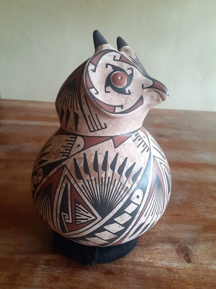 Mata Ortiz Pottery Wise Owl Effigy Signed Oscar Quezada Mexican Folk Art
