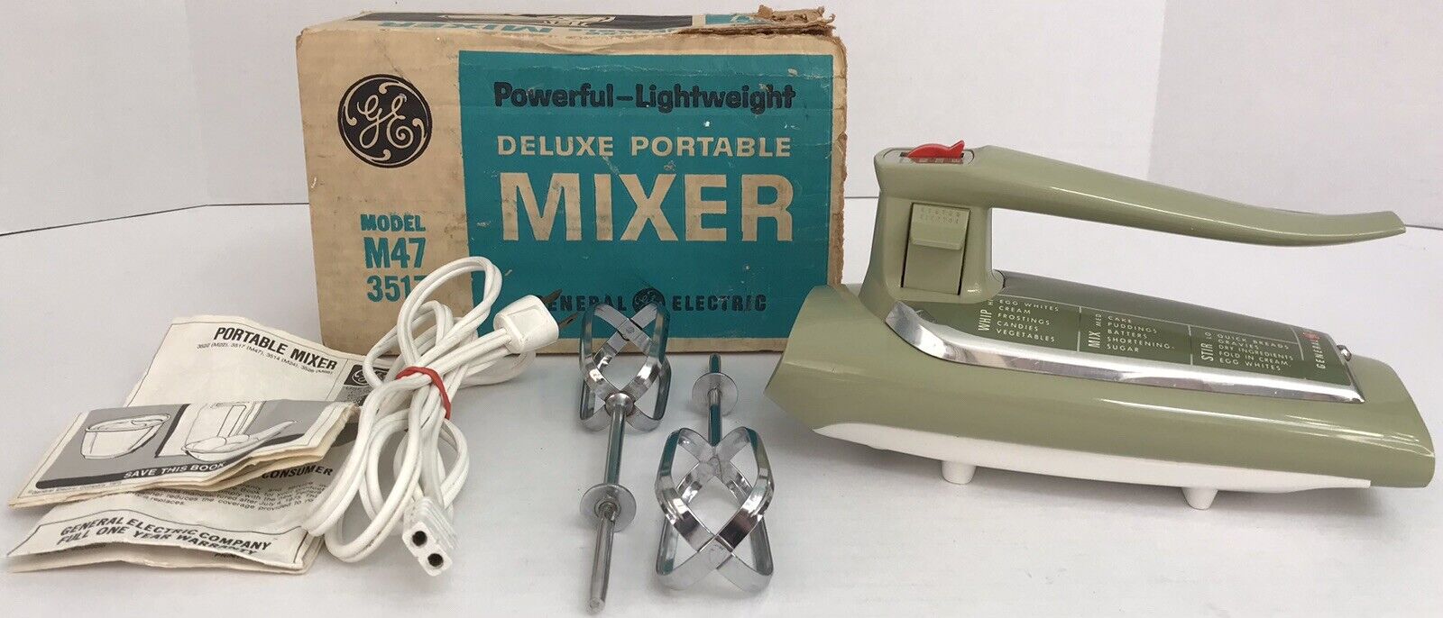 Vintage RETRO GE Green Hand Mixer 30M47 General Electric W/ Box READ
