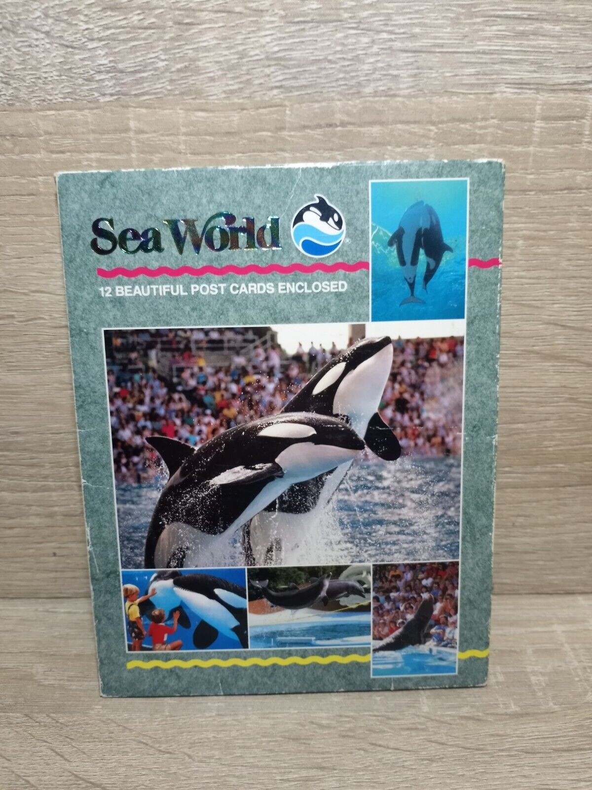 Sea World 12 Beautiful Vintage Post Cards 1989  
