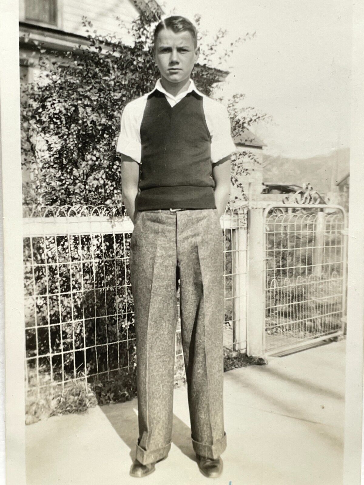 W7 Photograph 1930\'s Young Man Portrait