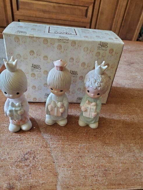 Precious Moments Wee Three Kings Figurines 1980 Nativity Wisemen (E-5635) & Box