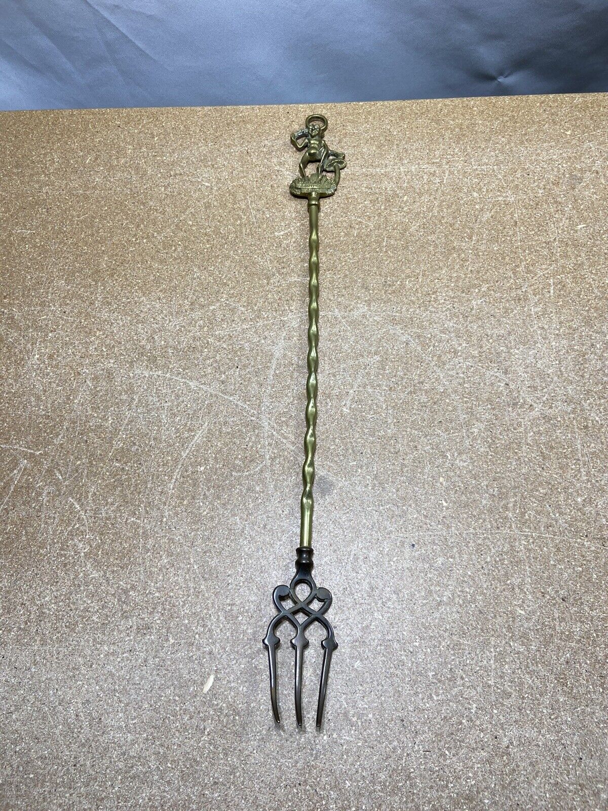 VINTAGE DARTMOOR PIXIE THREE-PRONG 20” Toasting FORK COLLECTIBLE RARE
