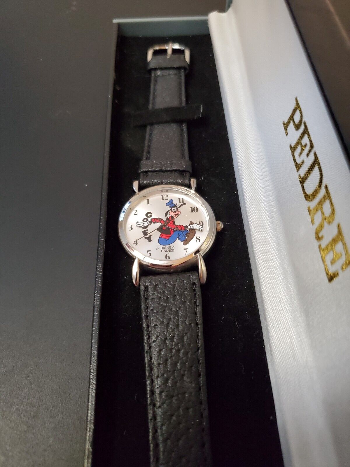Vintage Disney Pedre Quartz Goofy Backwards Watch