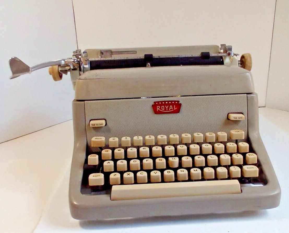 Royal Model FP Typewriter Vintage Typing  1960s Manual Retro Gray Works Good 832