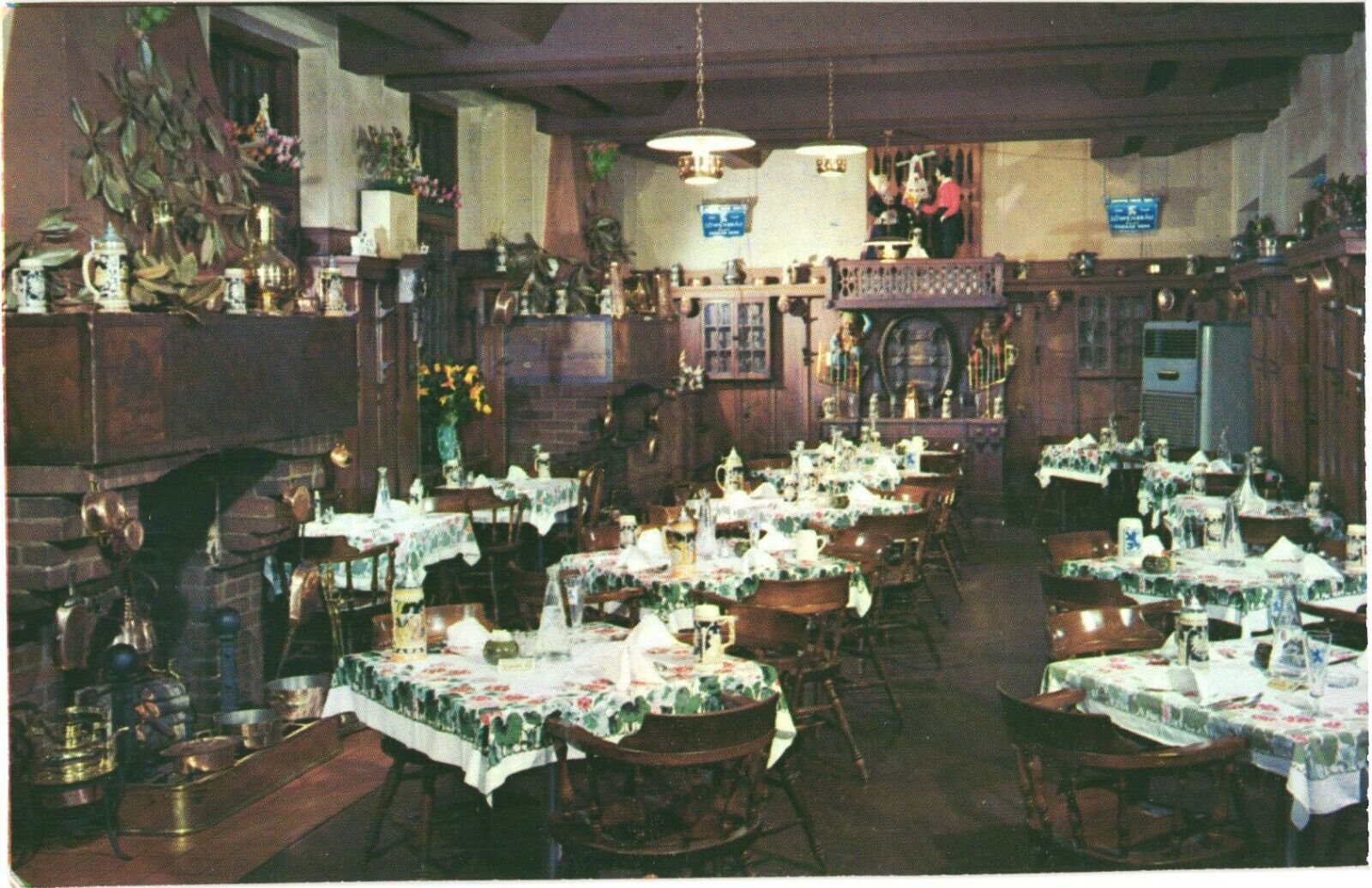 Inside Kolb\'s Dutch Room In The German Restaurant In French New Orleans Postcard