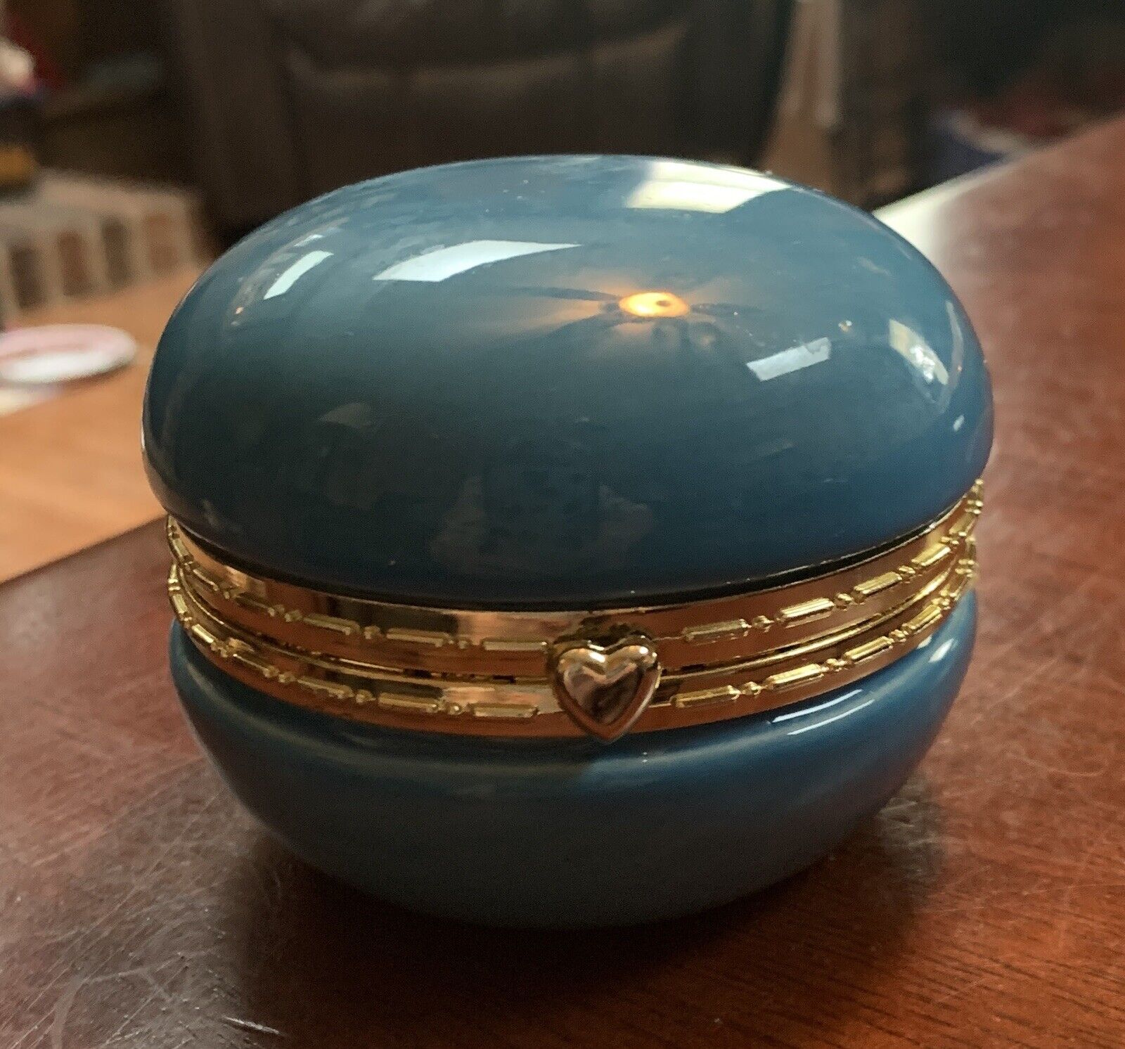 Trinket Hinged Box Ceramic blue Macaron Gold Heart Closure VGUC looks unused