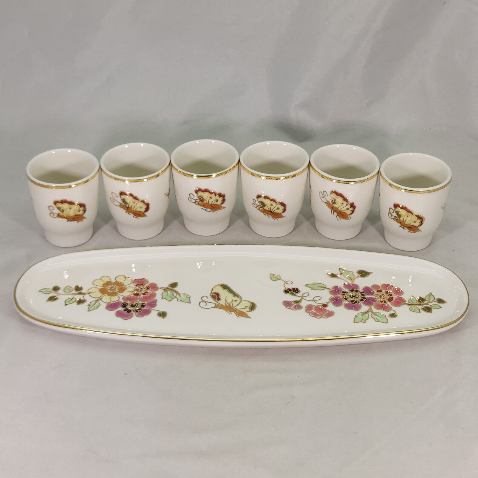Zsolnay Hungary Pecs Hand Painted Shot / Egg Cups Set of 6 with Tray
