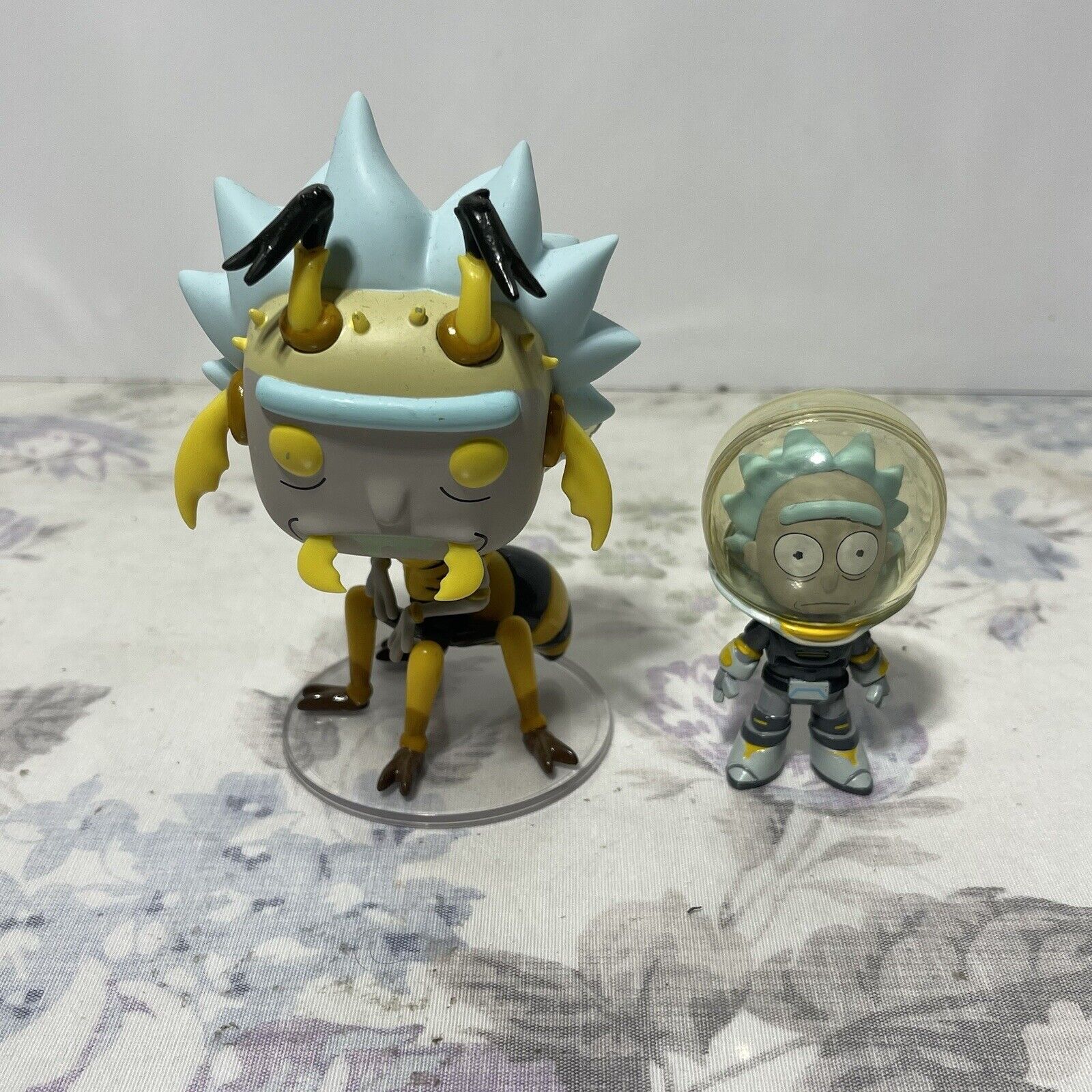 Lot Of 2 Funko POP Animation Rick and Morty Wasp Rick #663 And Mini Figure Rick