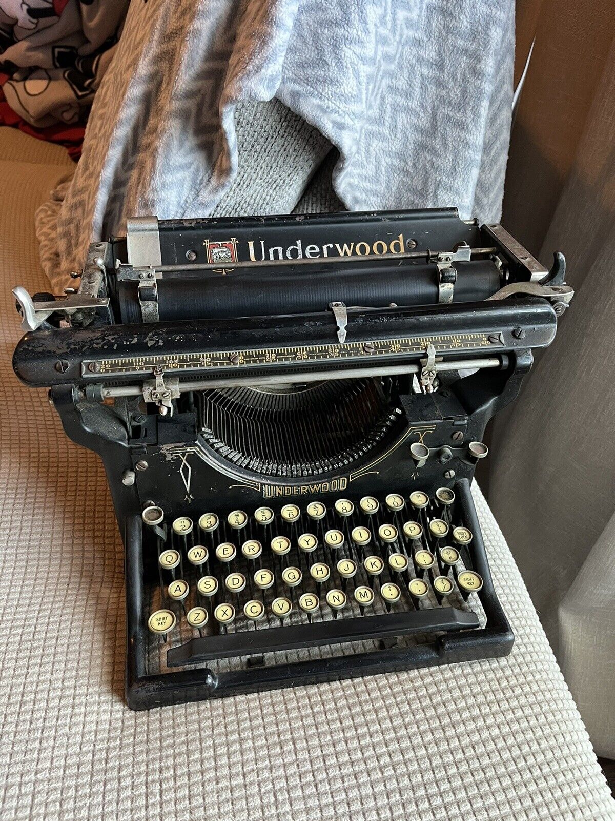 Vintage Underwood Portable Typewriter 1930s (Number 5?)