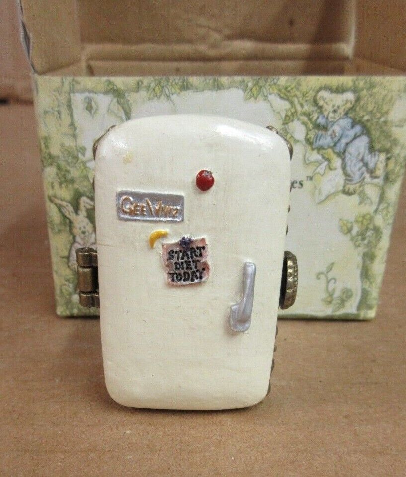 Boyds Bears Granny's Icebox W/ Frosty McNibble  392150 Treasure Box Refrigerator