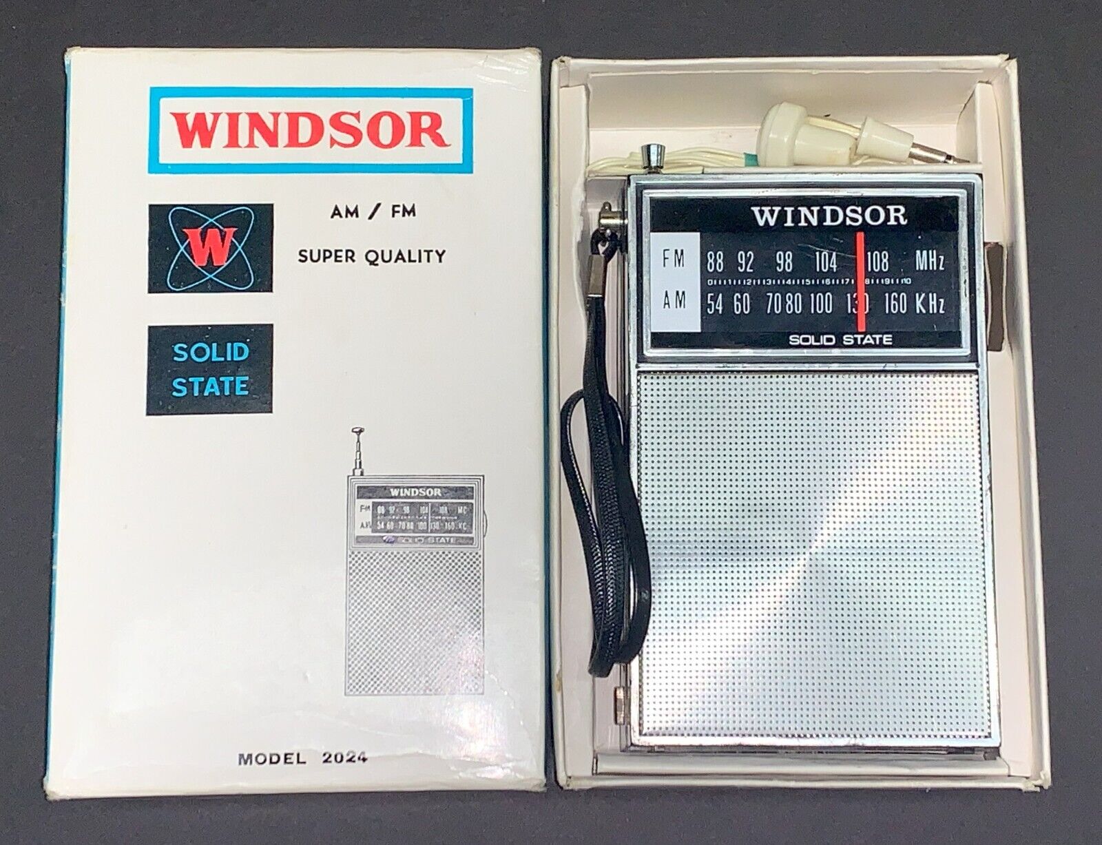 Vintage WINDSOR Model 2024, Tested-Working*    READ DESCRIPTION