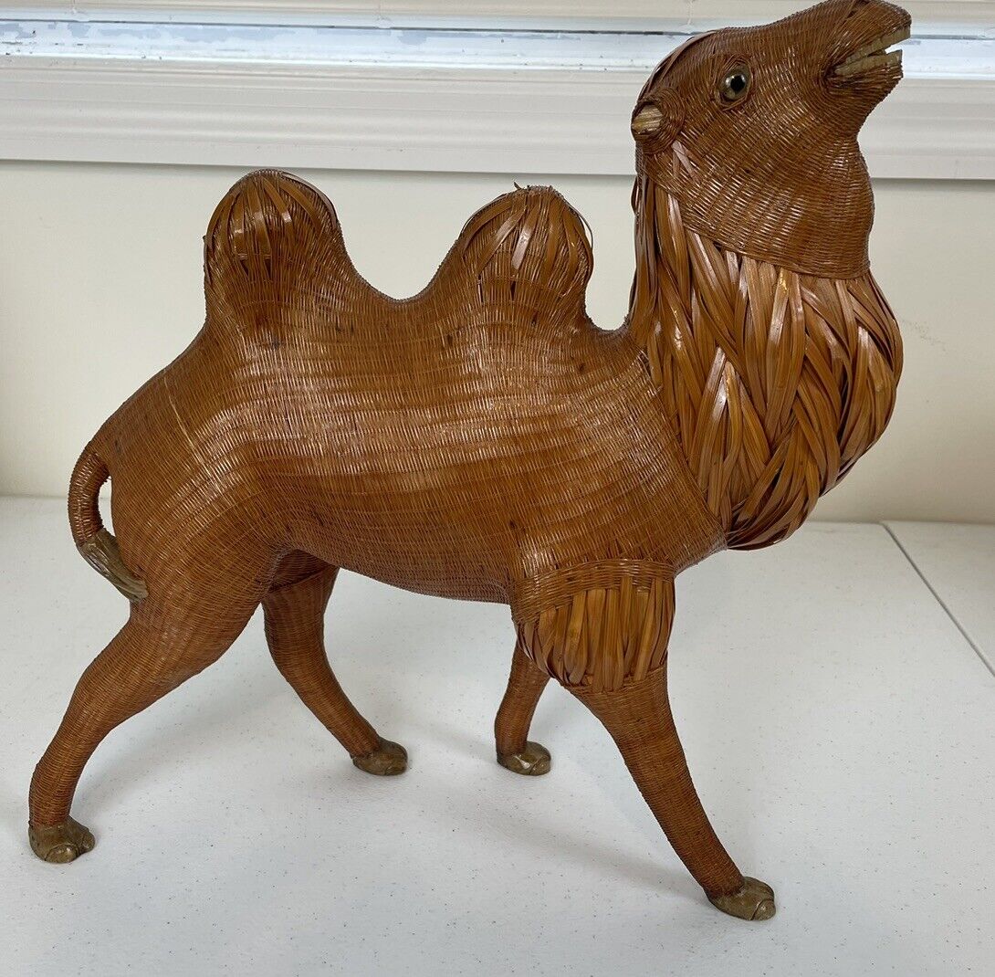 VTG Chinese Wicker & Reed Camel Smiling Mid Century Vintage Rare Excellent Cond