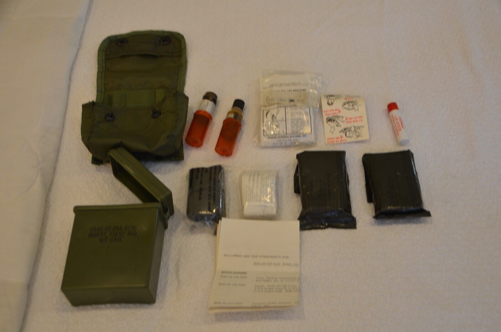 US Military Survival First Aid Kit Cold Climate Kit Item NSN 8405-01-100-0976