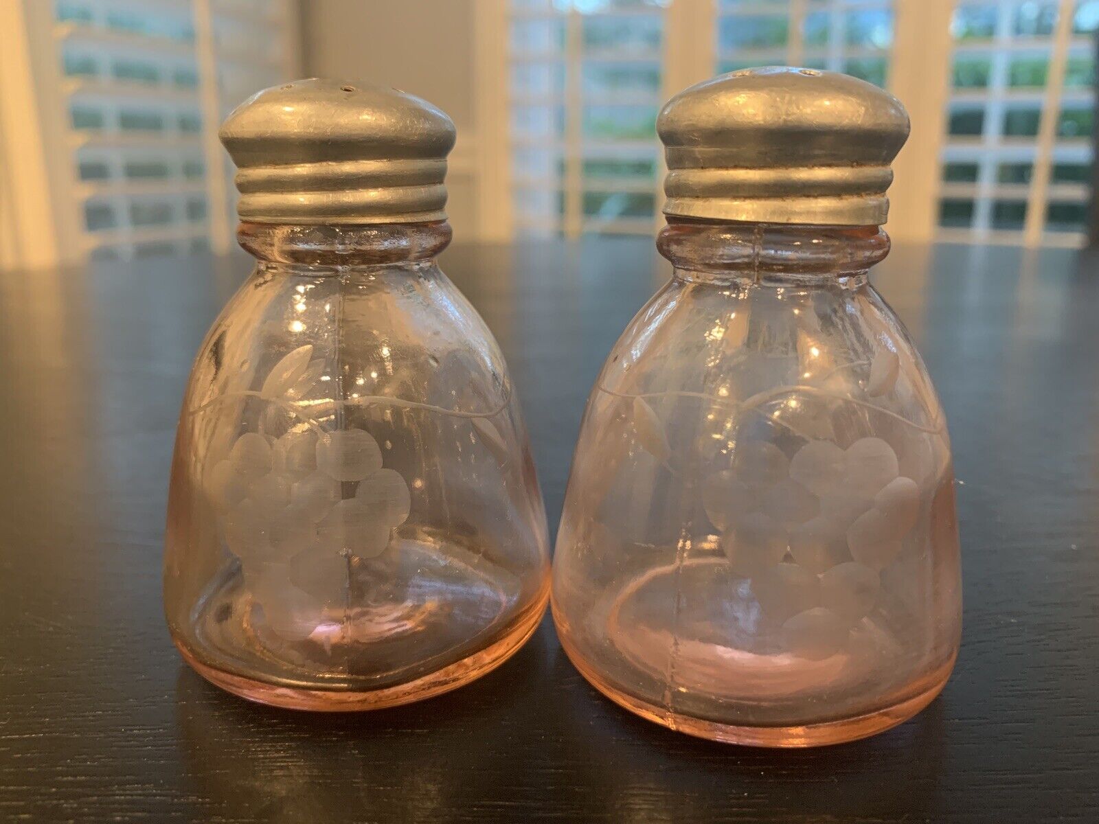 Vintage Pink Depression Glass Salt & Pepper Shakers Etched Frosted Glass Grapes
