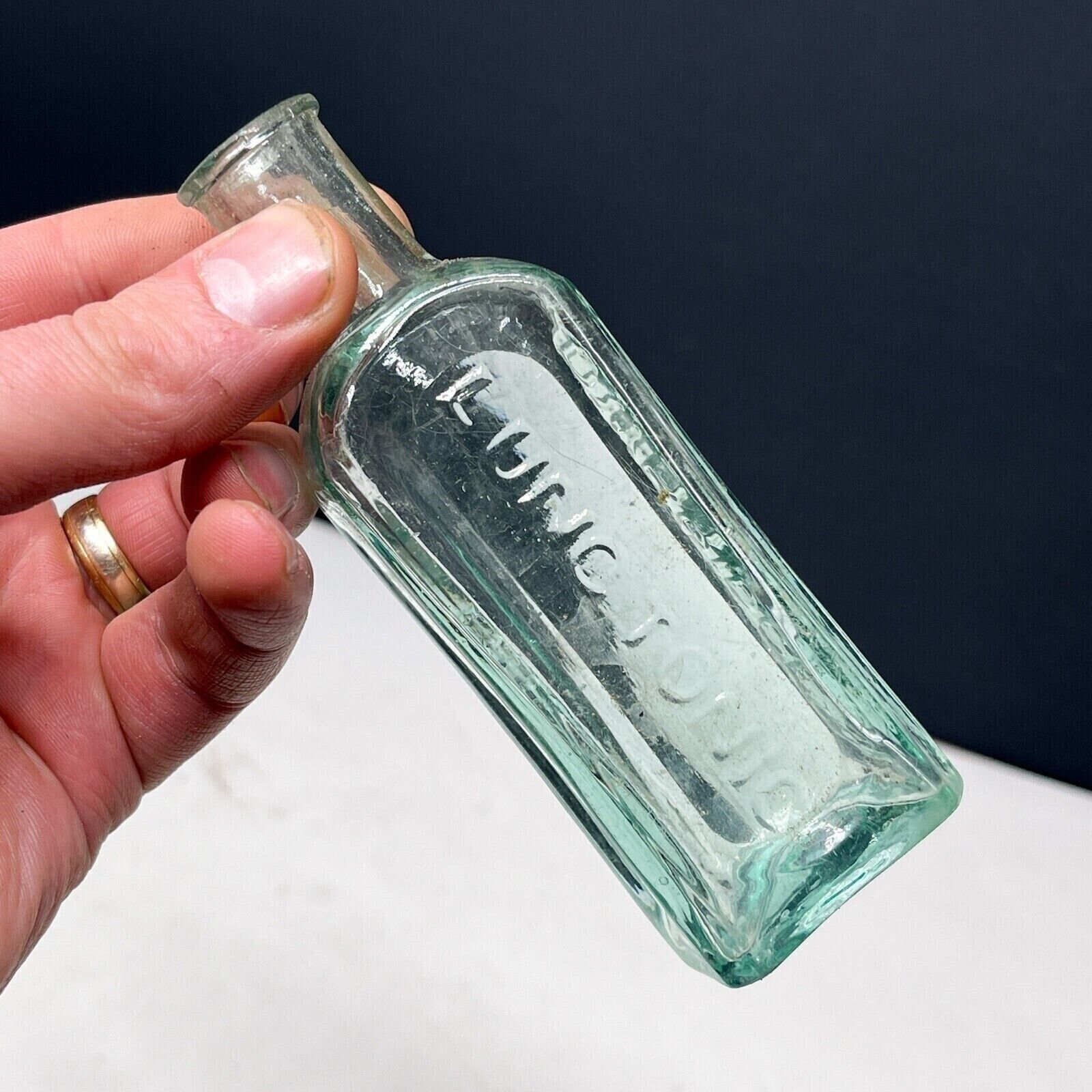 Antique Lung, Hull, Owbridge's Tonic Aqua Glass Bottle