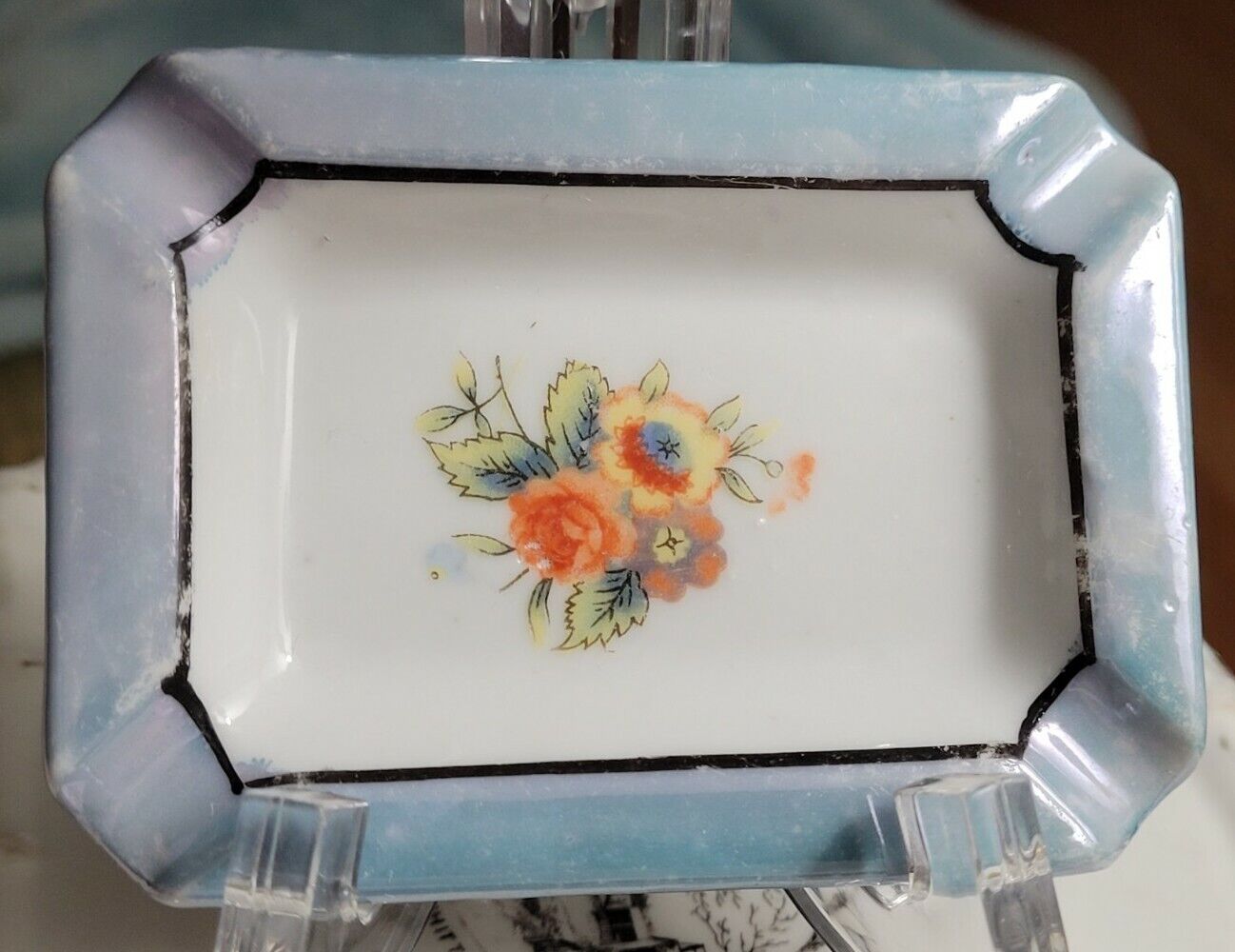 Vintage LUSTER FINISH SMALL FLORAL CERAMIC ASHTRAY MADE IN JAPAN