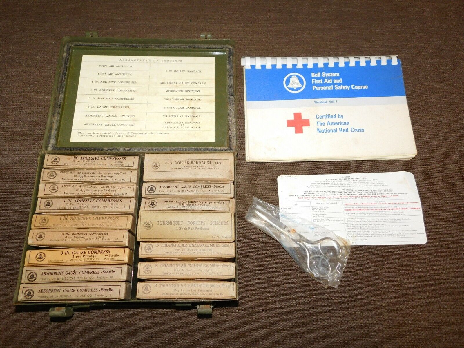 VINTAGE 1964 1966 BELL SYSTEM TELEPHONE METAL FIRST-AID KIT BOX COMPLETE