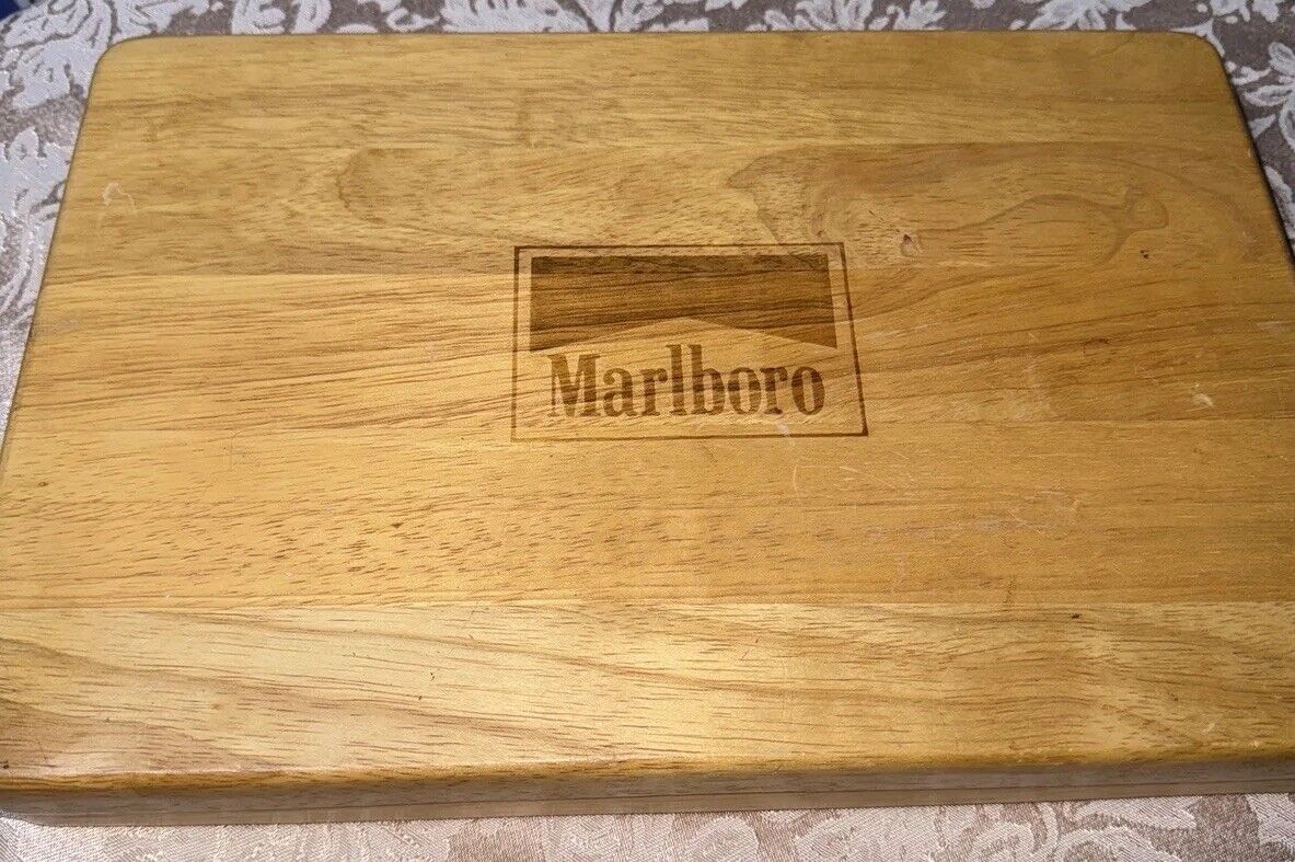 vintage marlboro poker With Chips set No Cards See Pics
