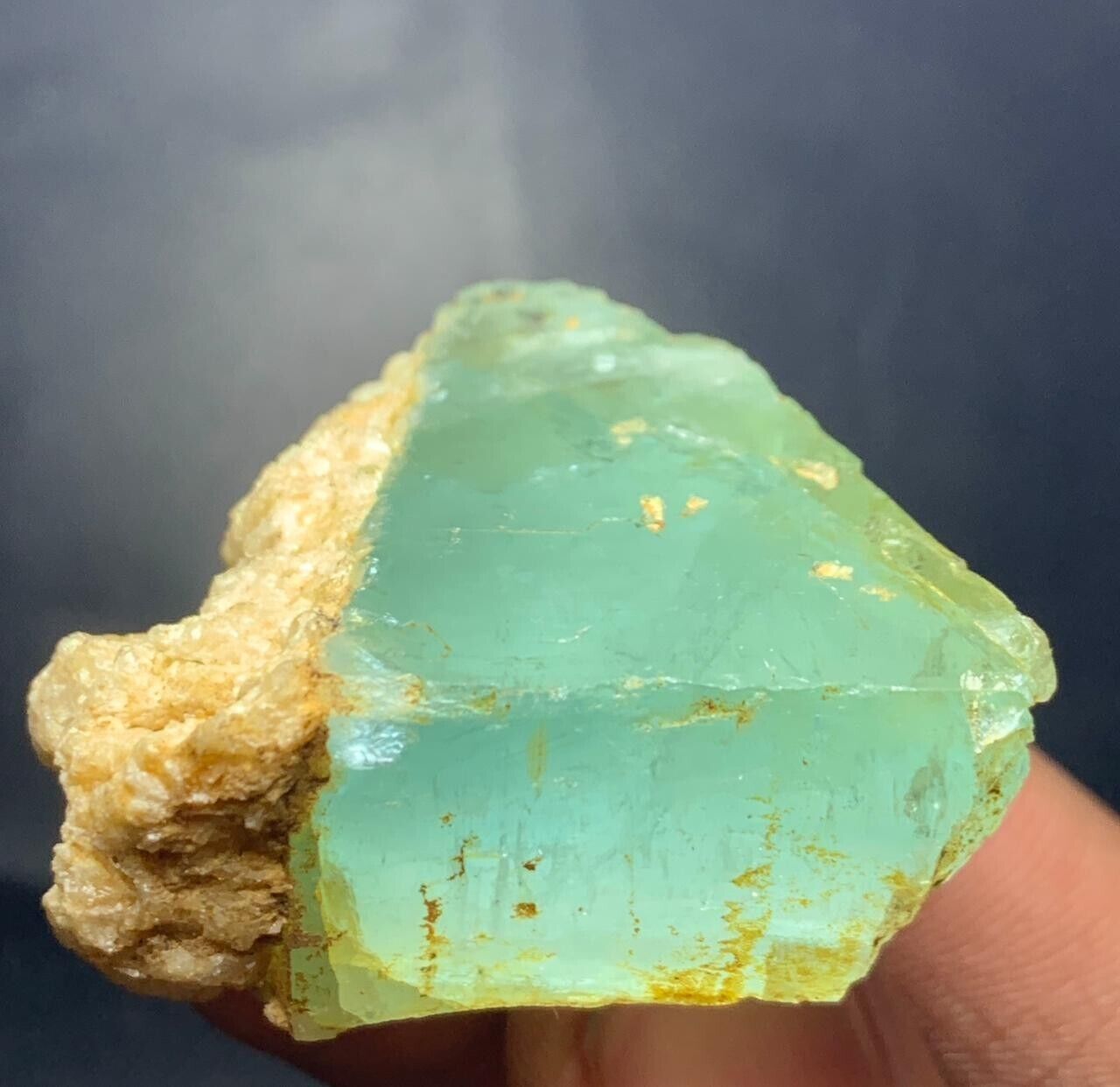 182 Cts Aquamarine  crystal  specimen from Skardu pakistan