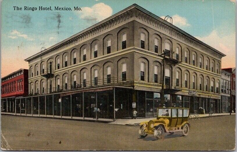 Vintage MEXICO, Missouri Postcard THE RINGO HOTEL Street Scene / 1916 Cancel