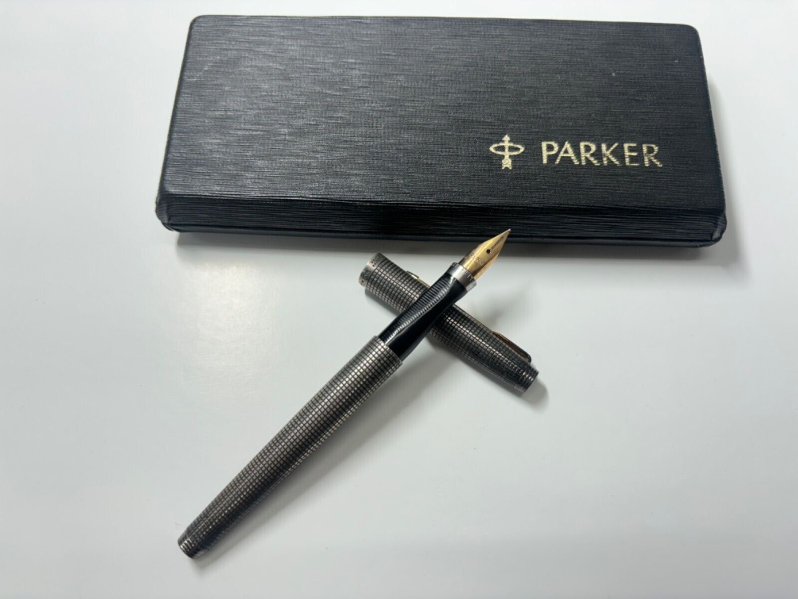 Parker 75 Sterling Silver Color Fountain Pen 14K Nib XF 585 Limited Edition