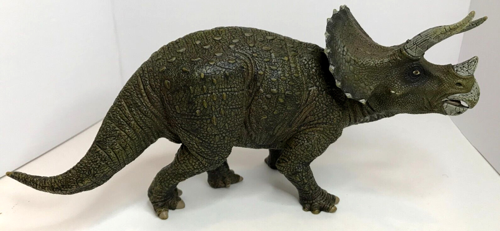Papo 2005 Triceratops Dinosaur Figure Jurassic Figurine