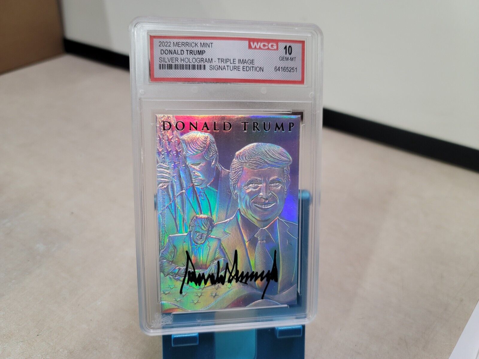 Donald Trump Merrick Mint Silver Signature Edition 10 Hologram Triple Image