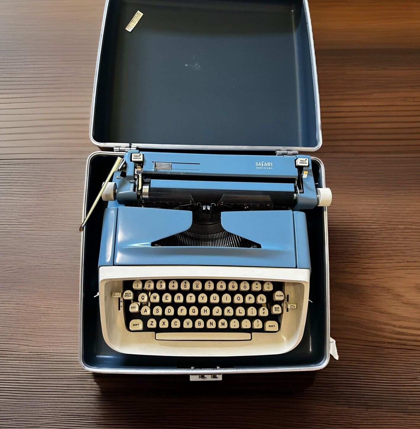 Royal Safari Manual Typewriter with Case ~ 1960s ~ Blue