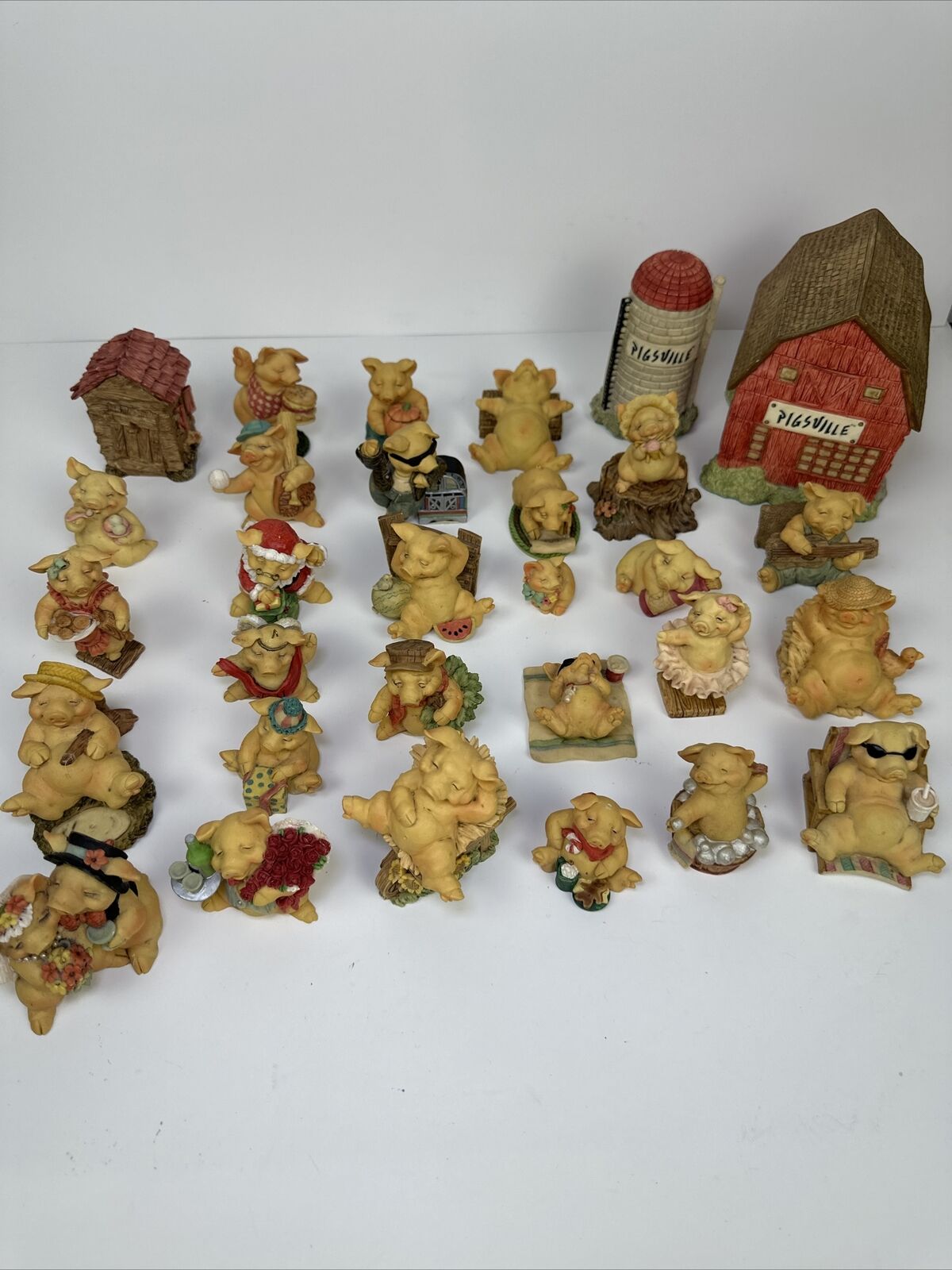 Vintage Pigsville 1992-1995 Figurine Collection Lot of 30 VTG