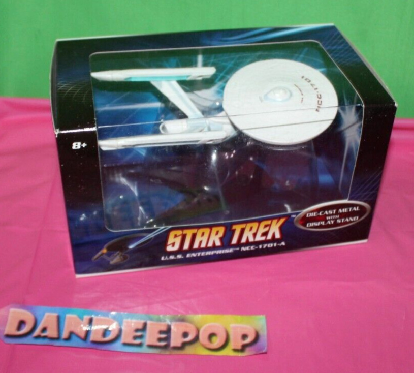 Star Trek USS Enterprise NCC 1710A Die Cast With Display 2009 Mattel Hot Wheels