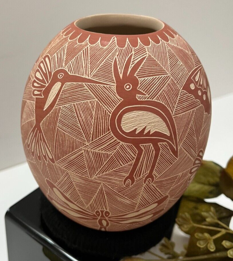 Mata Ortiz Pottery Aracely Ledezma Birds Lizard Etched Flamingo Mexican Line Art