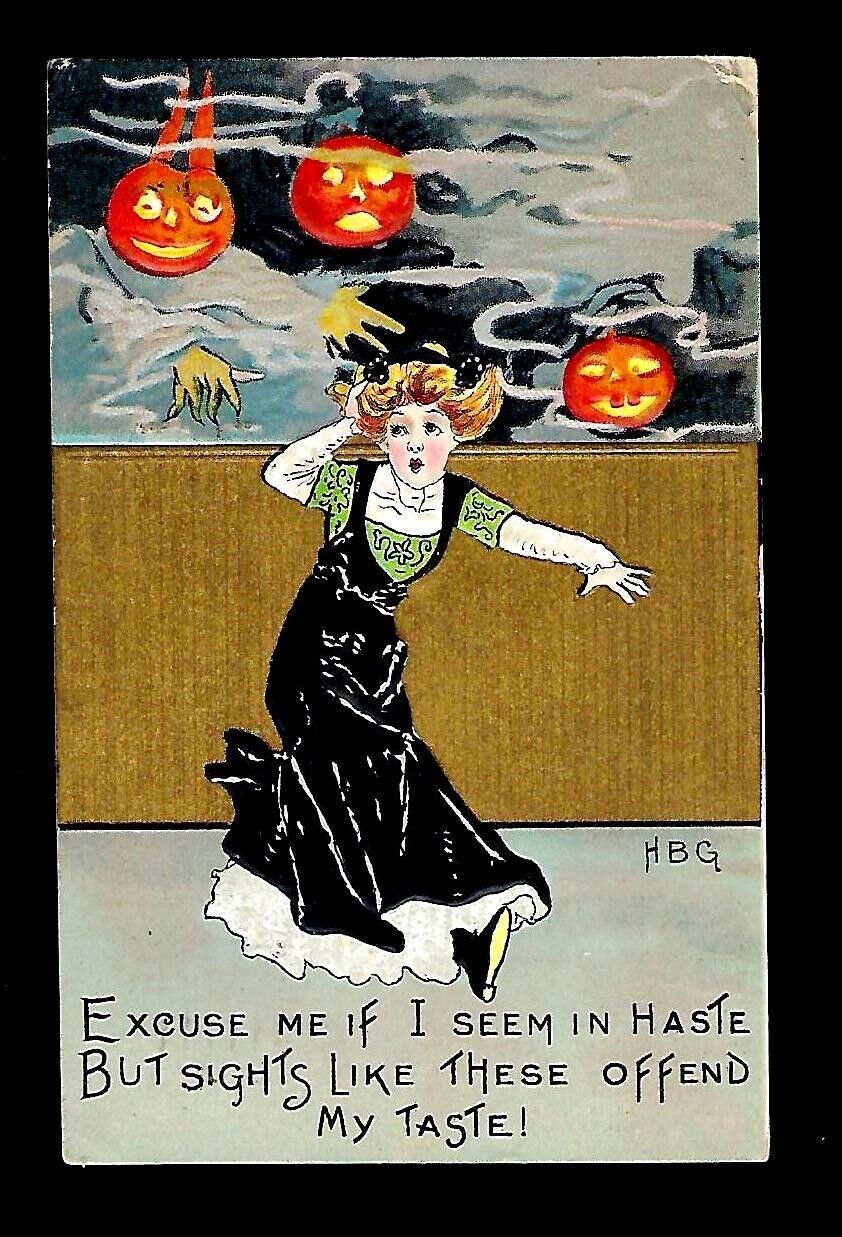 c1910 HBG Halloween Postcard Lady Scared og Ghost & Goblins