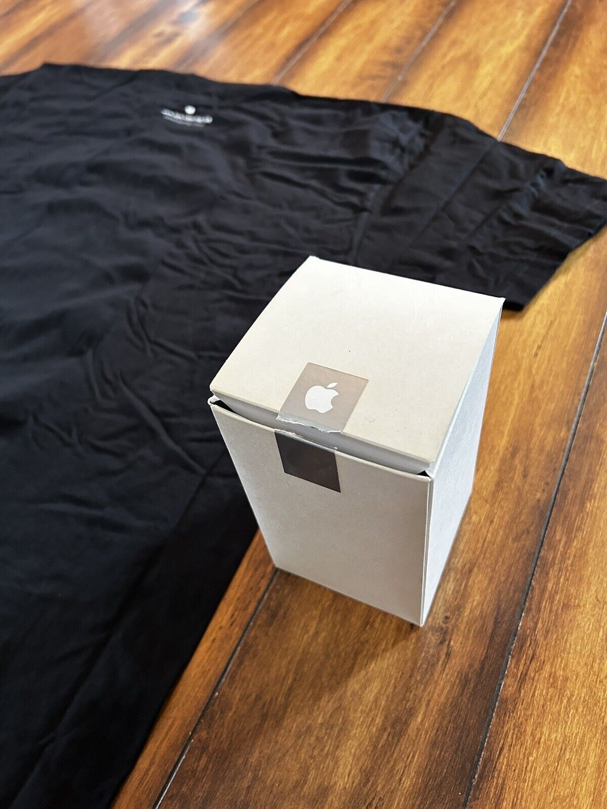 Apple Store T-Shirt Size XL Grand Opening 2009 Upper West Side New York w/ Box