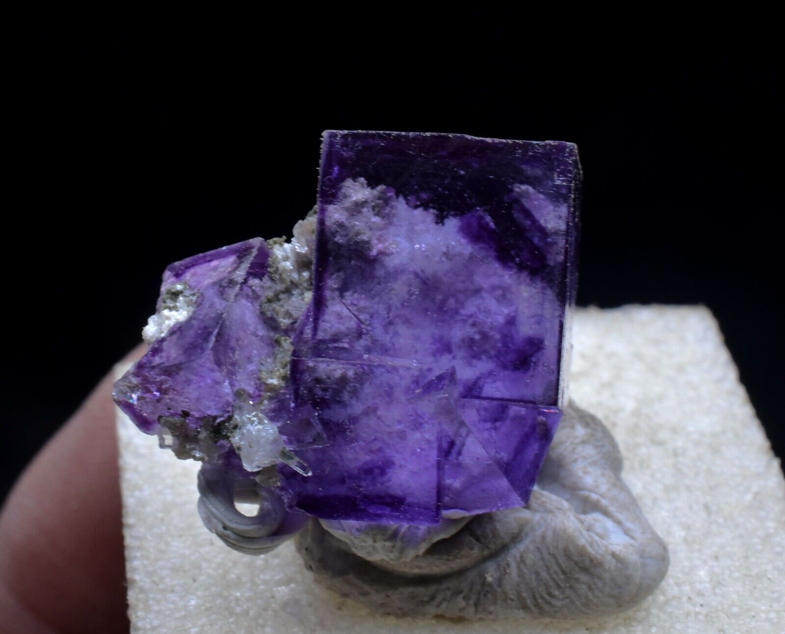 6g Natural Purple Fluorite Cube Quartz crystal Mineral Specimens