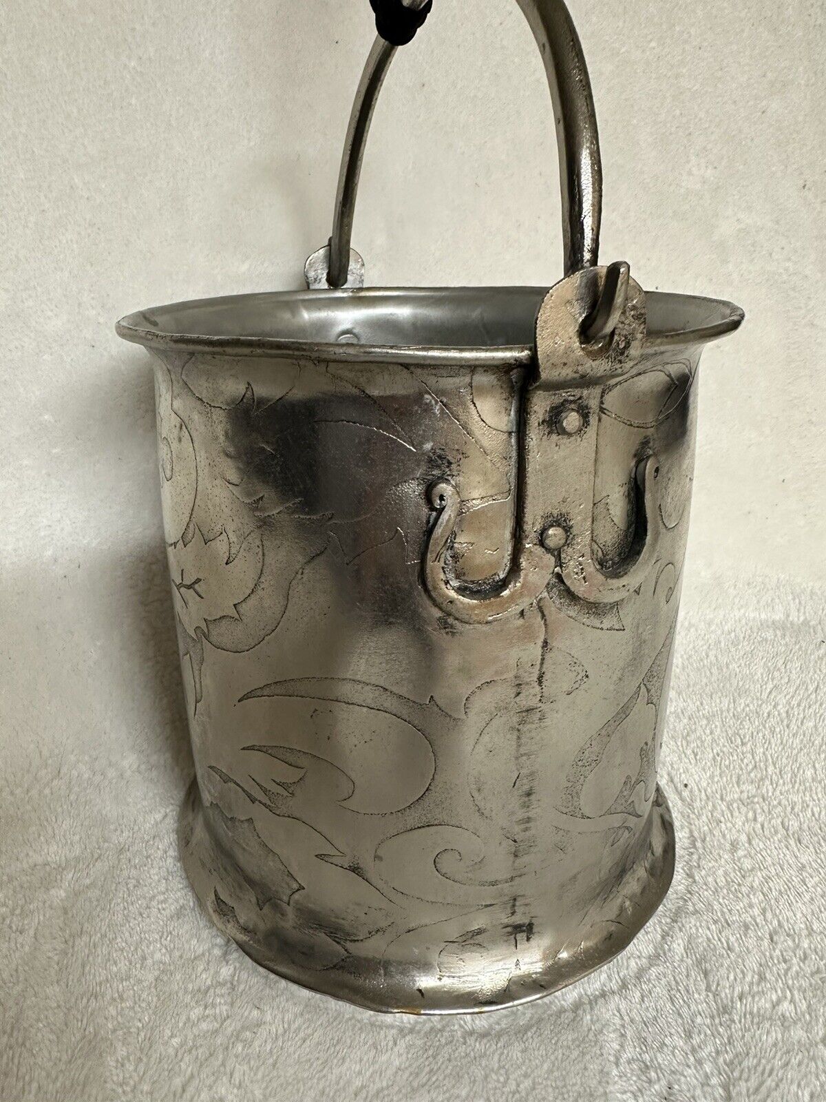 Vintage Silvertone Ice Buaket w/Iron Handle (May be Handmade?) UNUSUAL
