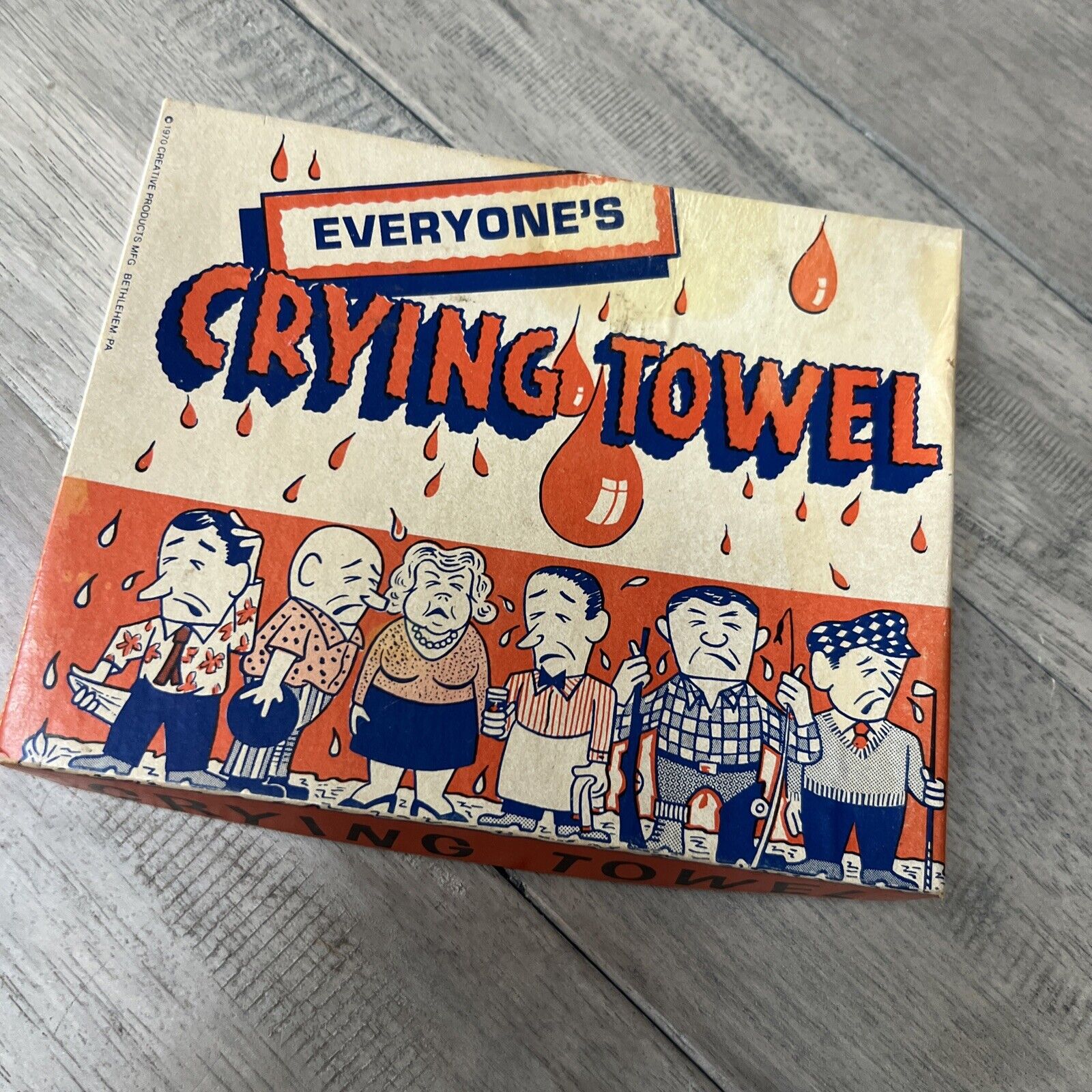 Vintage Everyone's Crying Towel w/Original Box Gag Gift Novelty