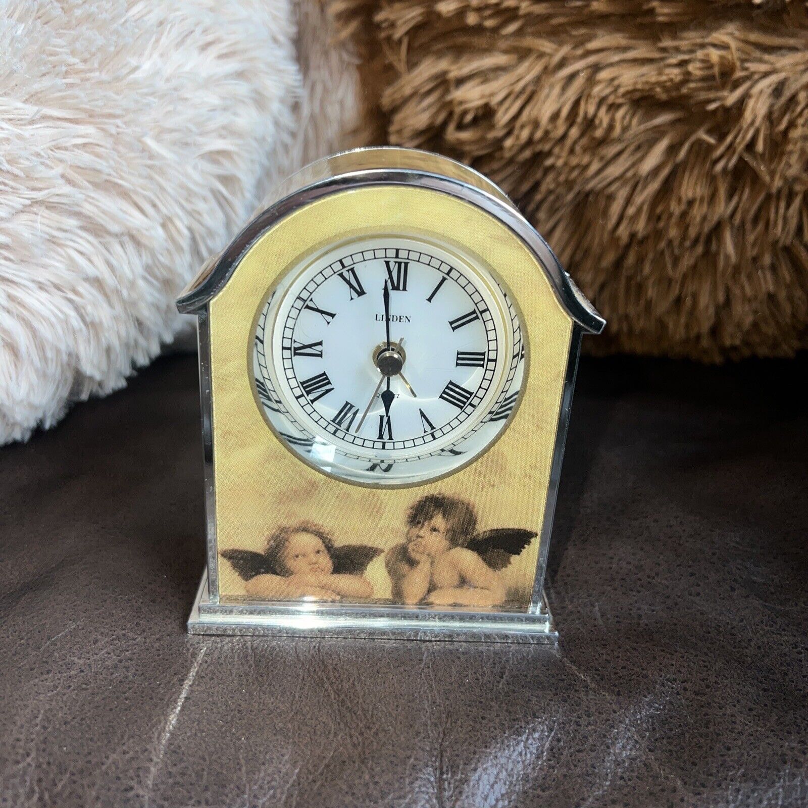 Vintage Linden Daydreaming Cherub Mini Clock 4x3”