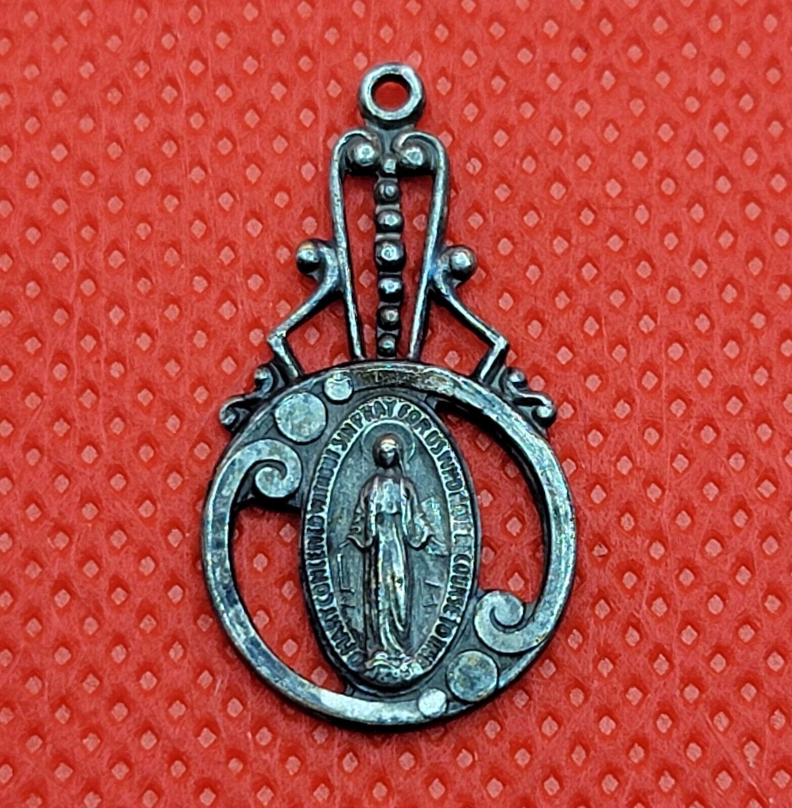 Vintage Blessed Virgin Mary Holy Catholic Miraculous Medal Pedant 