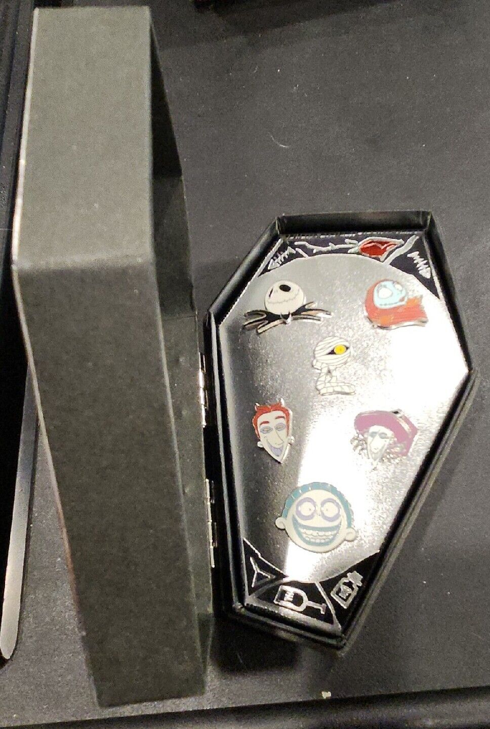 Disney Pin B-000 50000 DLR Nightmare Before Christmas NBC Coffin Box Set 6 Pins