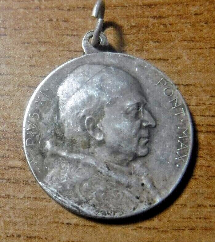 Large Vintage Silver Plated Catholic Medal of Pope Pius XI, St Peter