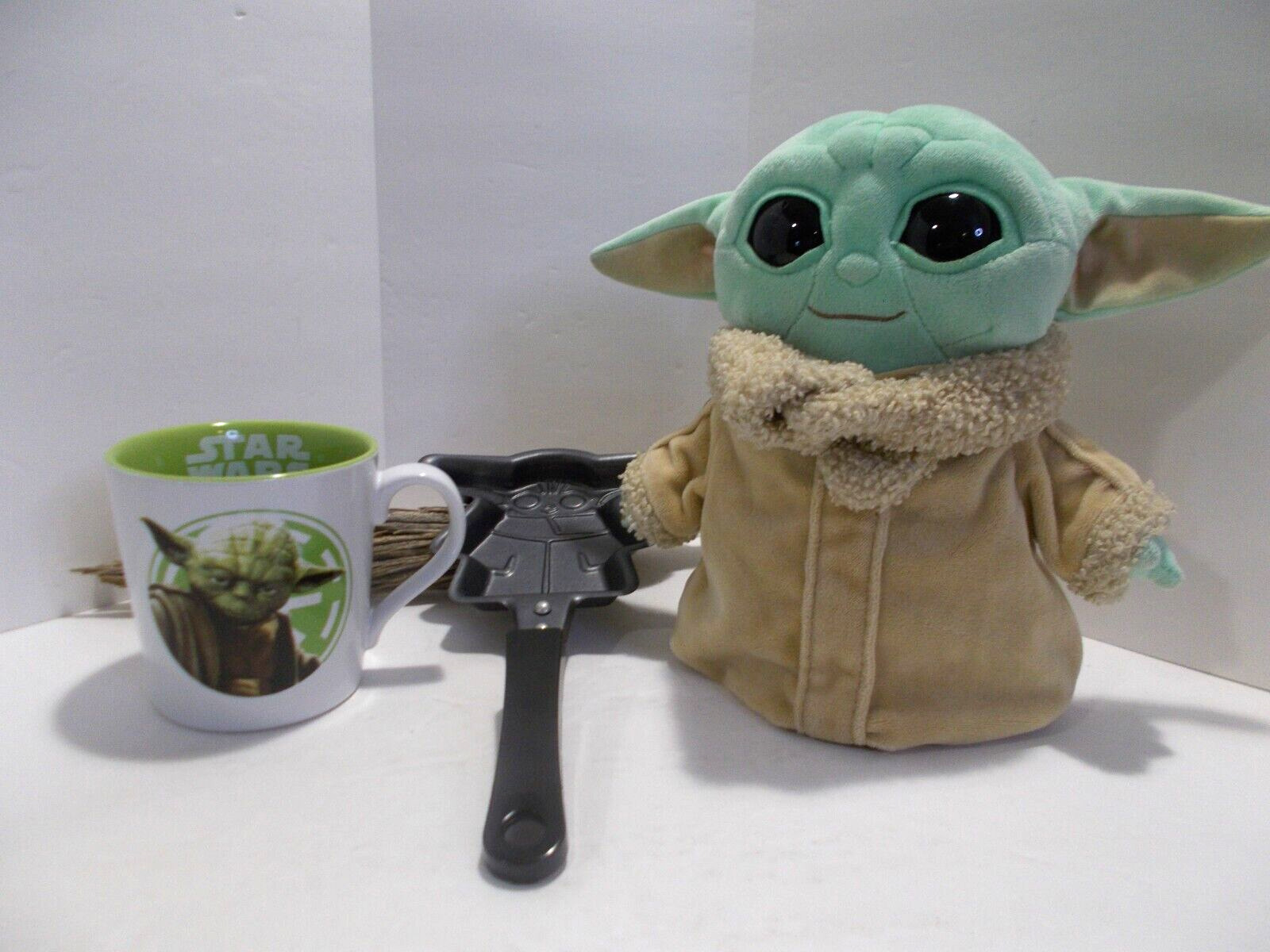 2014 Star Wars Yoda Vandor Coffee Mug, Cute Yoda Pancake Maker and Yoda Plushy