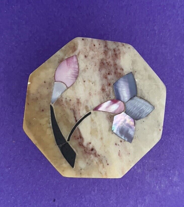 VTG Octagon Hand Carved SoapStone Trinket Box Mother of Pearl Floral Inlay SALE