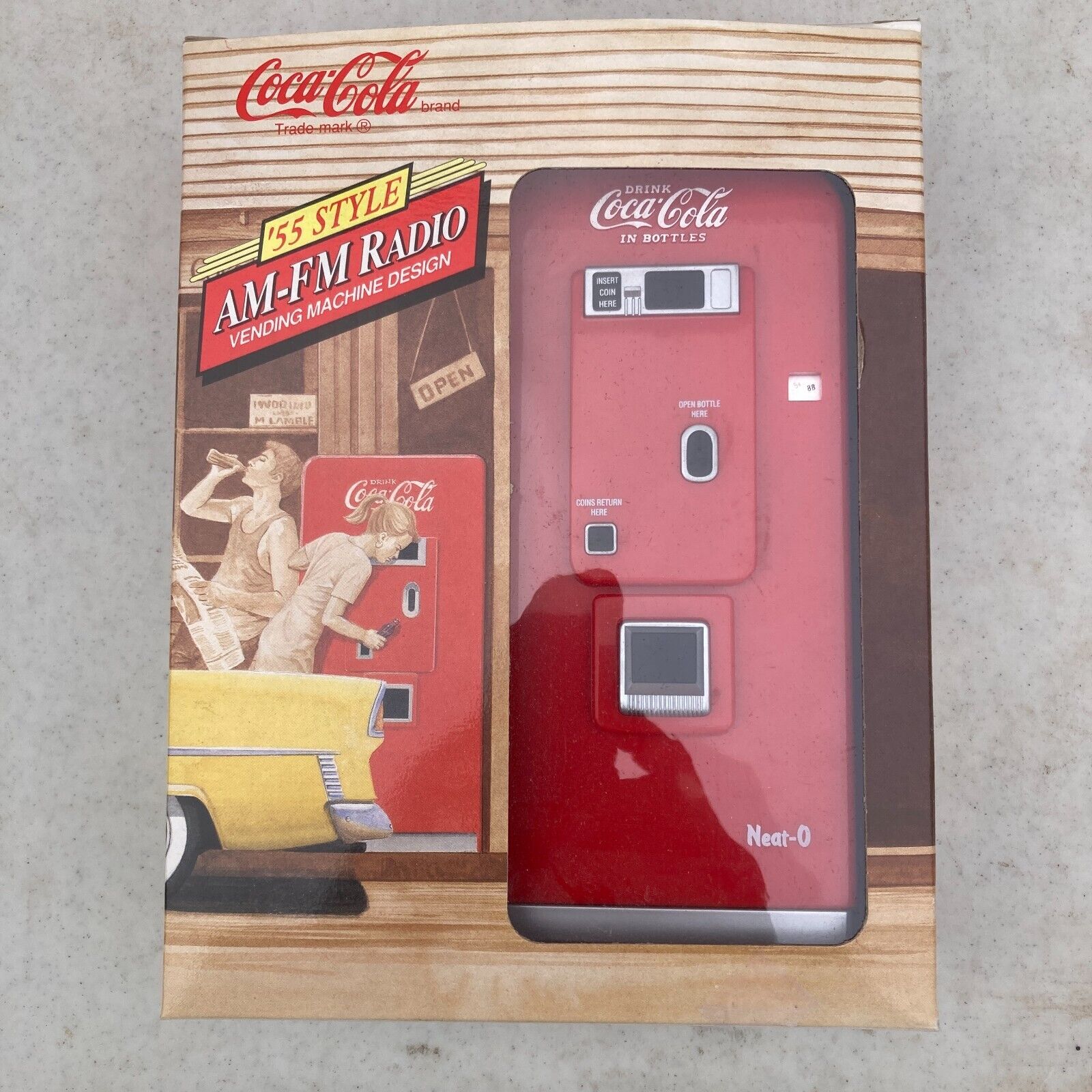 Coca Cola \'55 Style AM FM Radio Vending Machine Design Red 1992 Coke