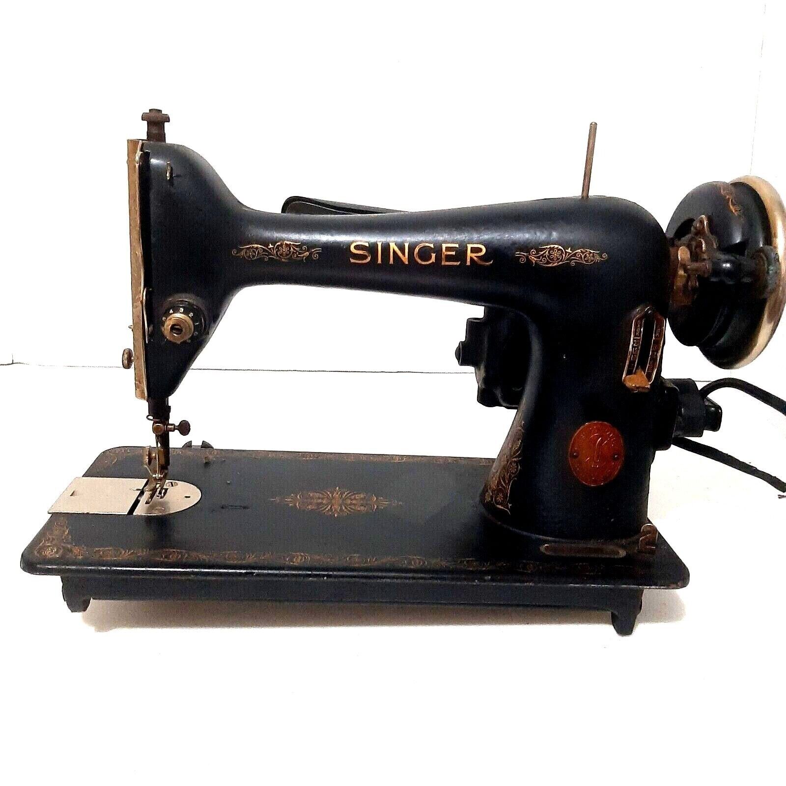Singer Model 66 Sewing Machine SN AF721867
